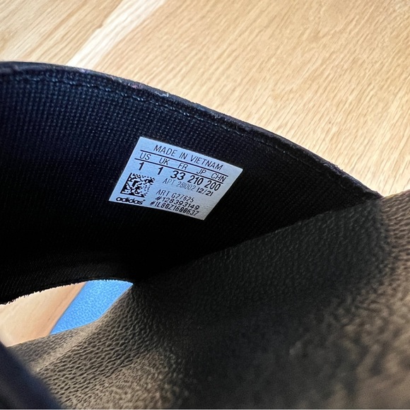 Adidas Slides - Picture 4 of 4